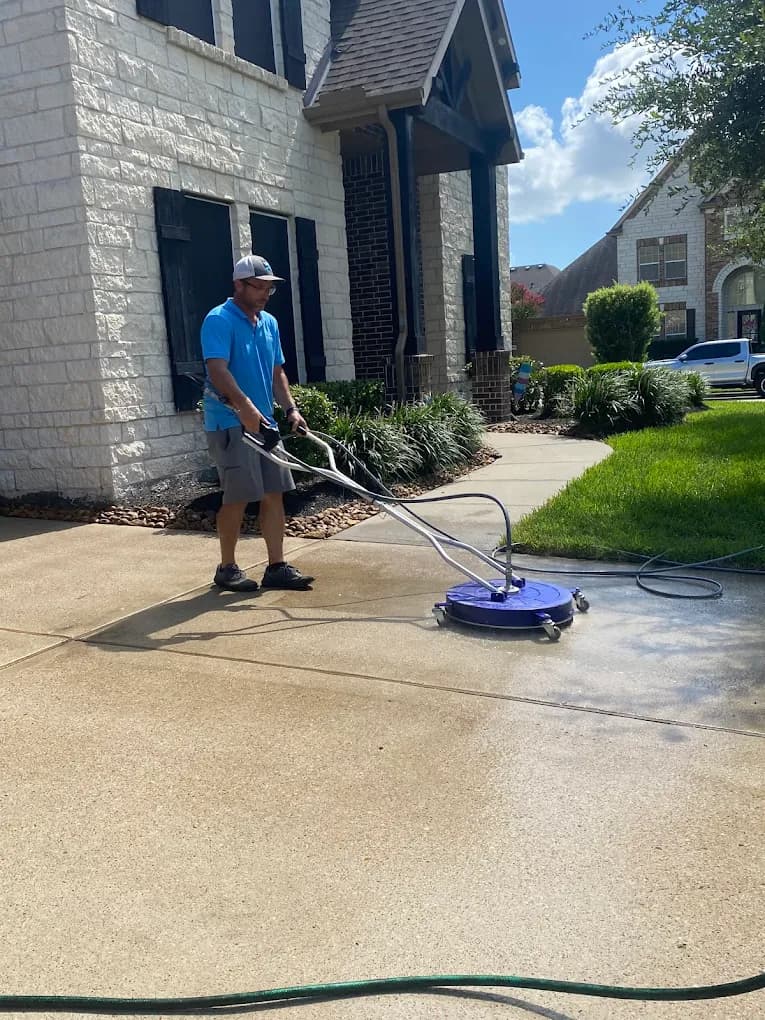 Concrete Pressure Washing in Bellaire